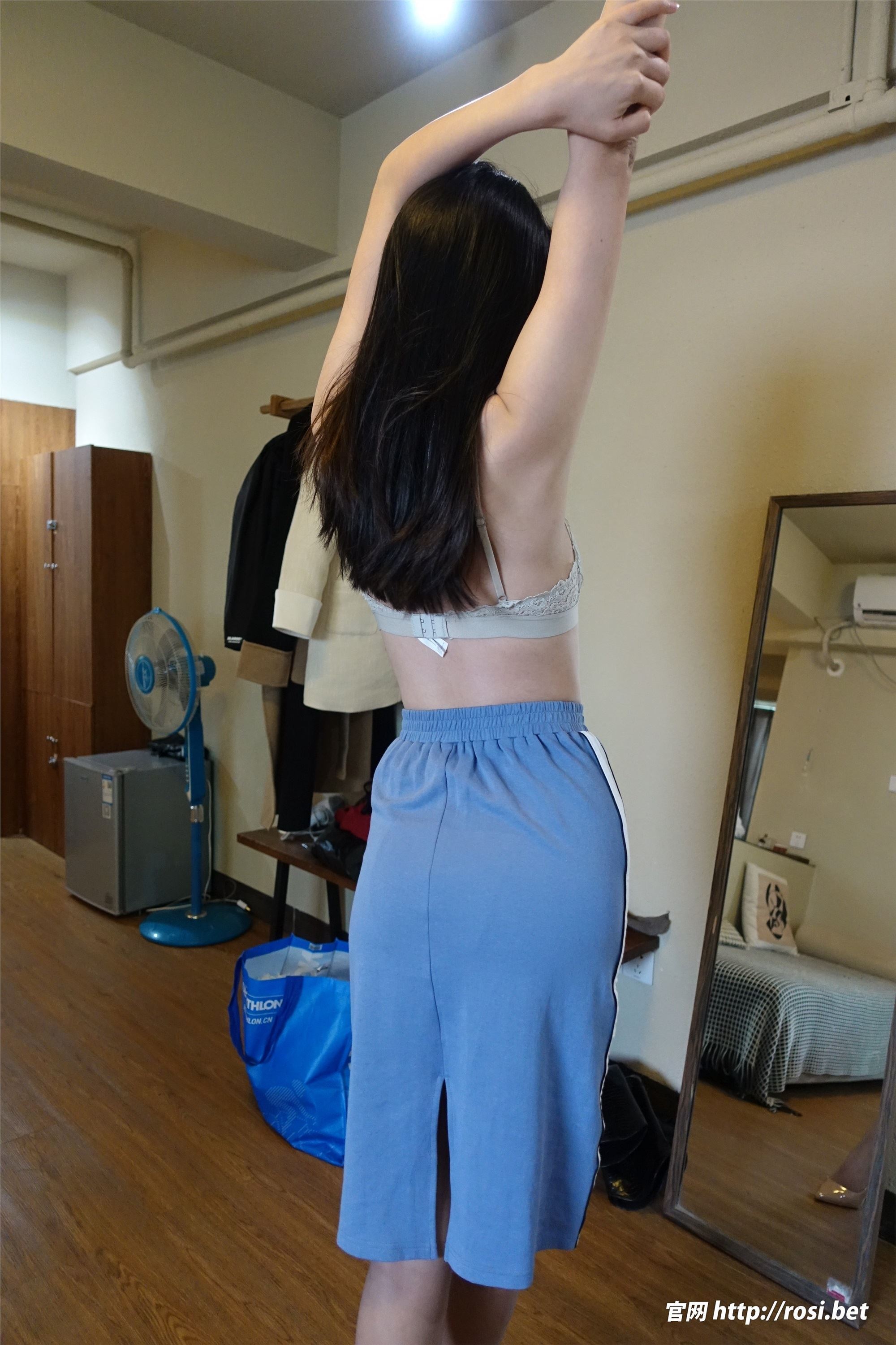 ROSI写真 2023.10.13 NO.4330